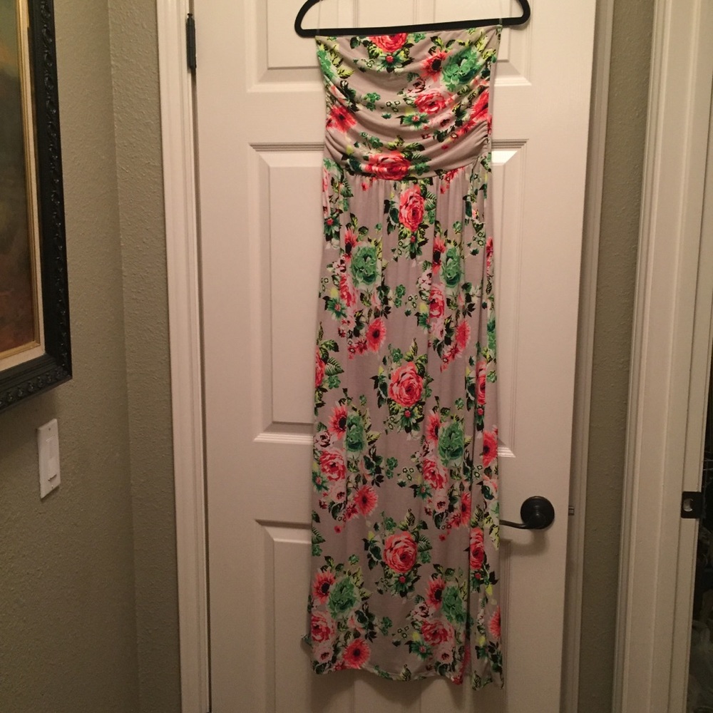 Vanilla Bay strapless maxi dress